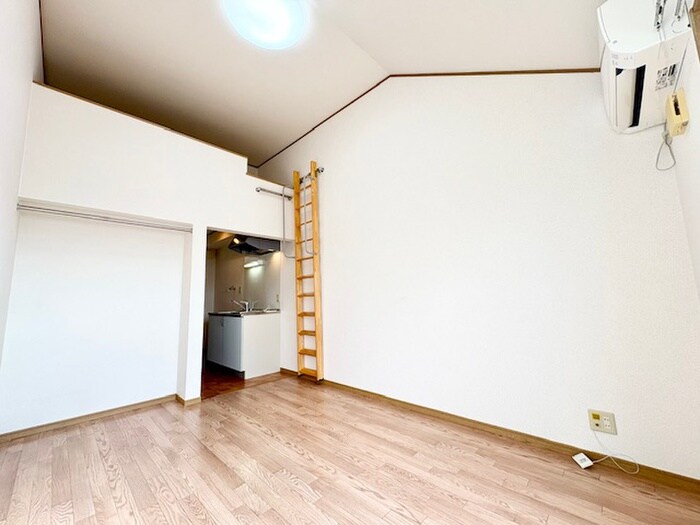 物件内観写真21　(居室)