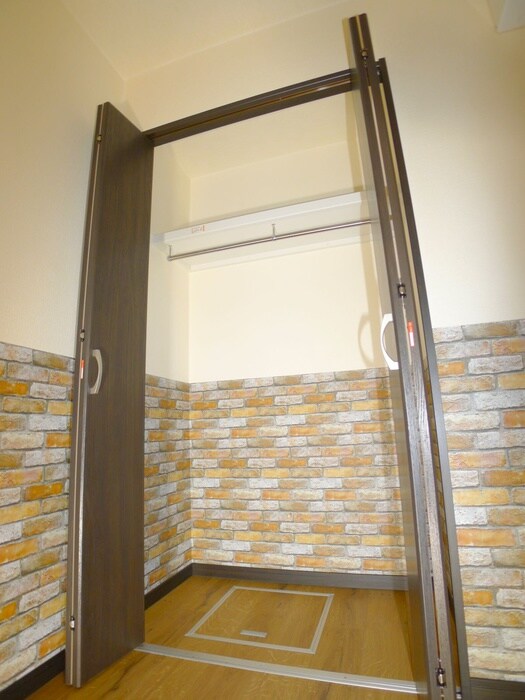 物件内観写真15　(収納)