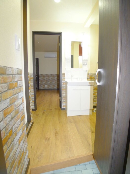 物件内観写真17　(廊下)