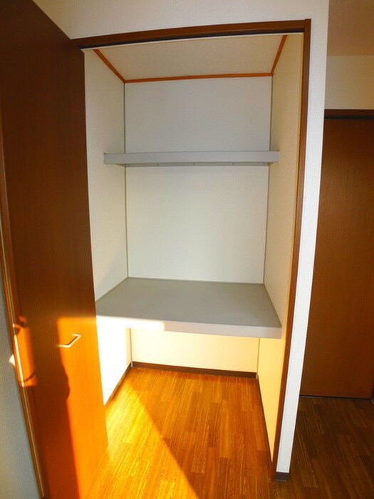 物件内観写真8　(収納)