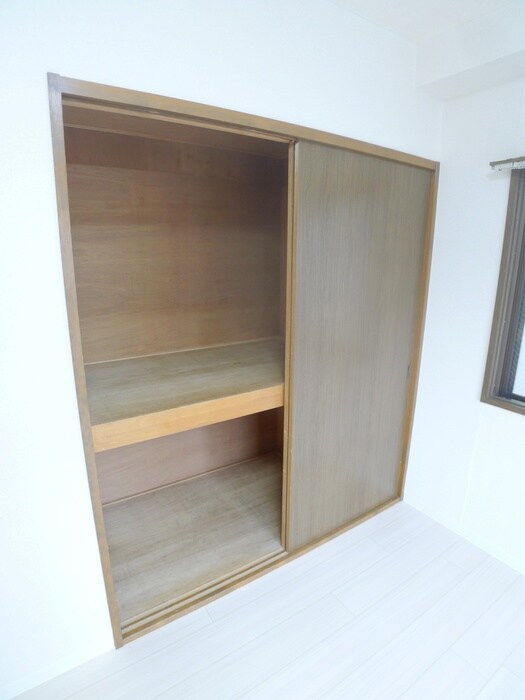 物件内観写真10　(収納)