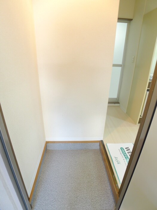 物件内観写真21　(玄関)