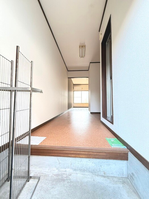 物件内観写真14　(廊下)