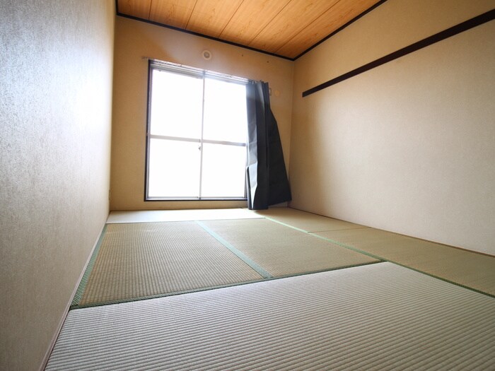 物件内観写真9　(室内からの展望)