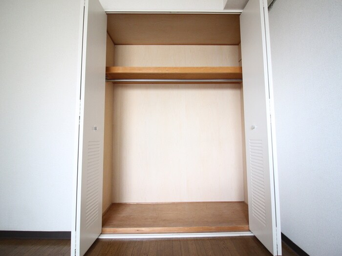 物件内観写真10　(収納)