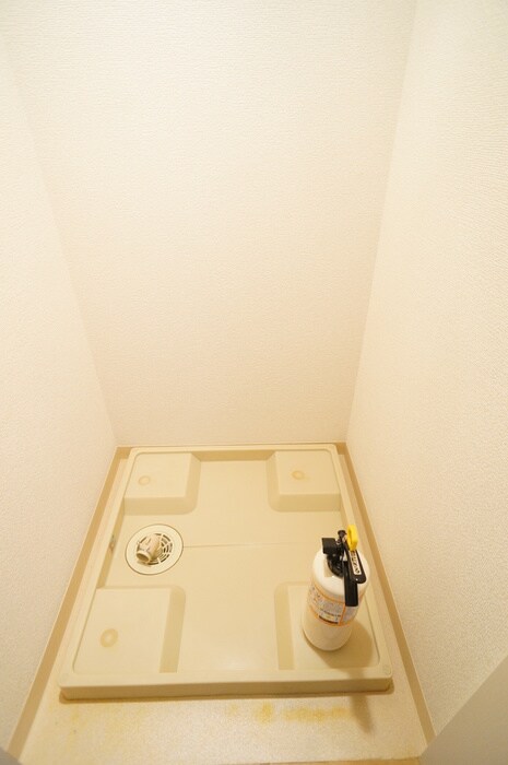 物件内観写真15　(洗濯機置場)