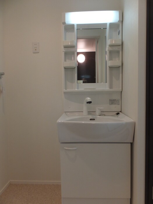 物件内観写真13　(洗面)