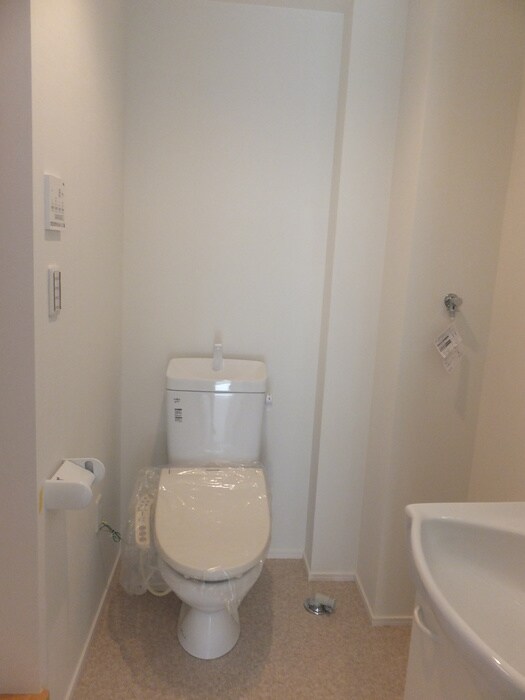 物件内観写真14　(トイレ)