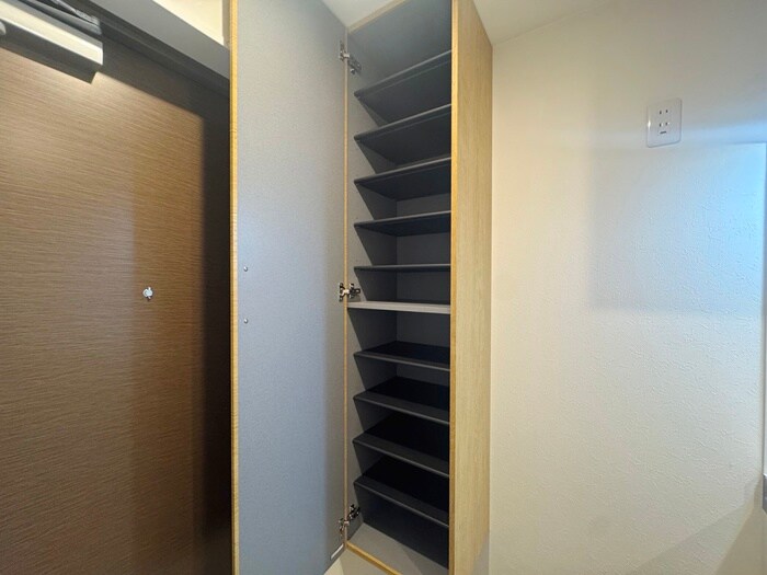 物件内観写真15　(靴箱)