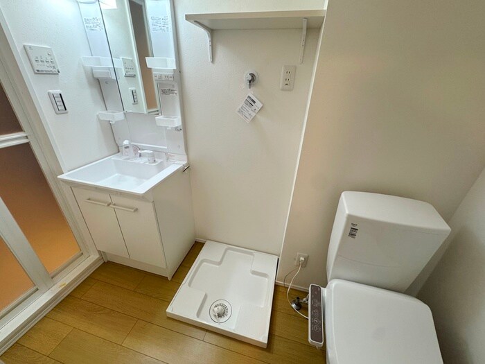 物件内観写真17　(洗濯機置場)