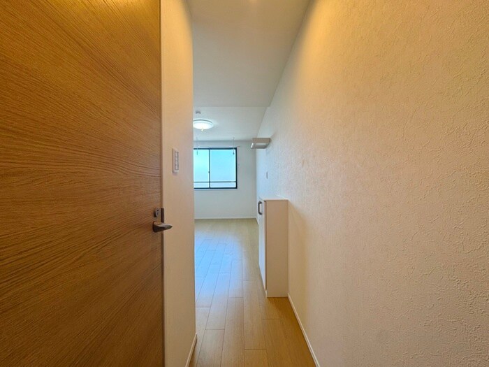 物件内観写真18　(廊下)