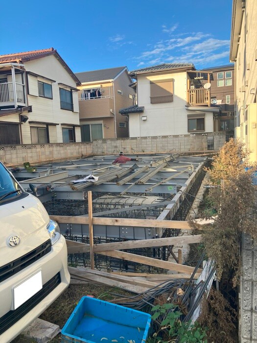 物件外観写真2　(建築中)