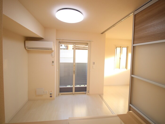 物件内観写真7　(居室)