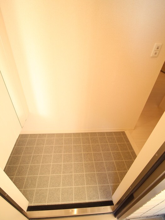 物件内観写真14　(玄関)