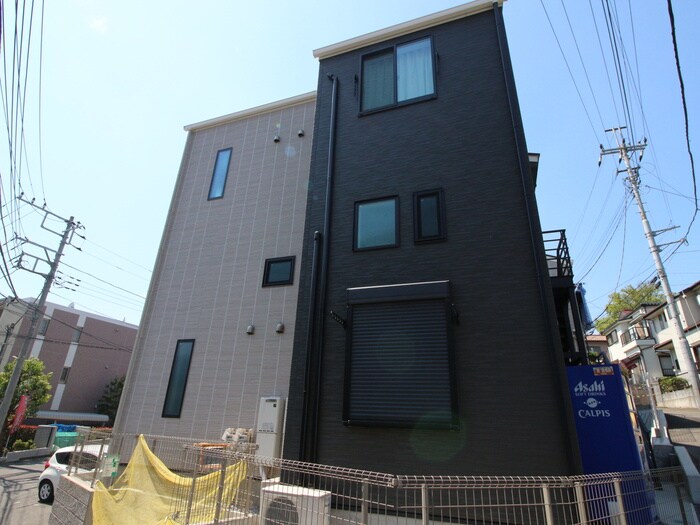 物件外観写真2　(外観写真)