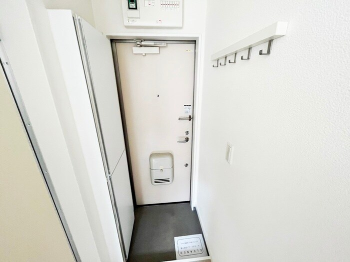 物件内観写真19　(玄関)