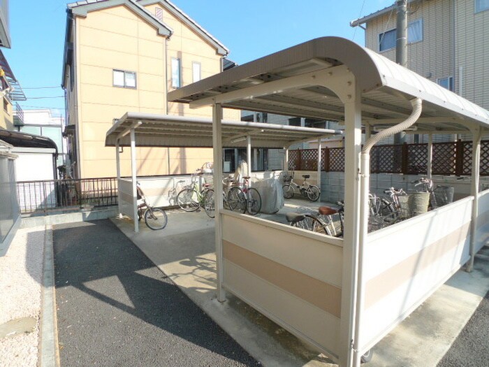 物件外観写真5　(駐輪場)