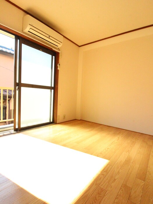 物件内観写真10　(居室)