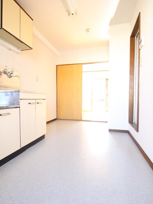 物件内観写真18　(廊下)