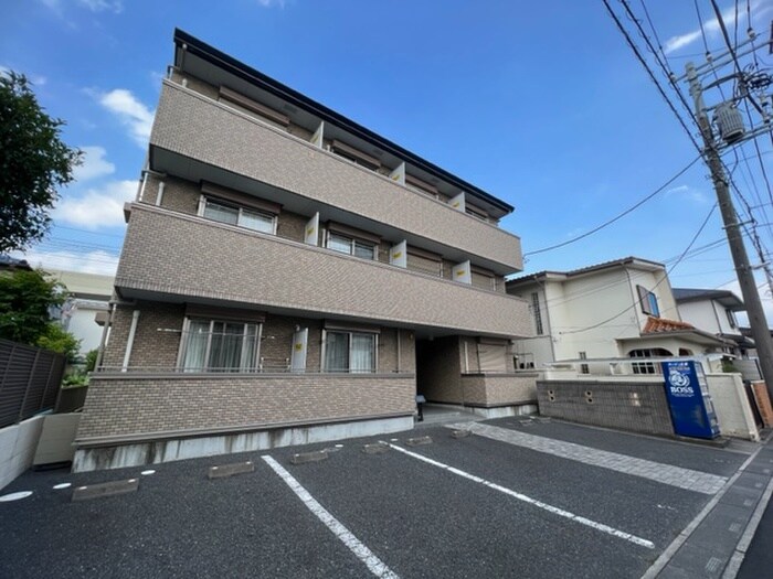 物件外観写真3　(駐車場)