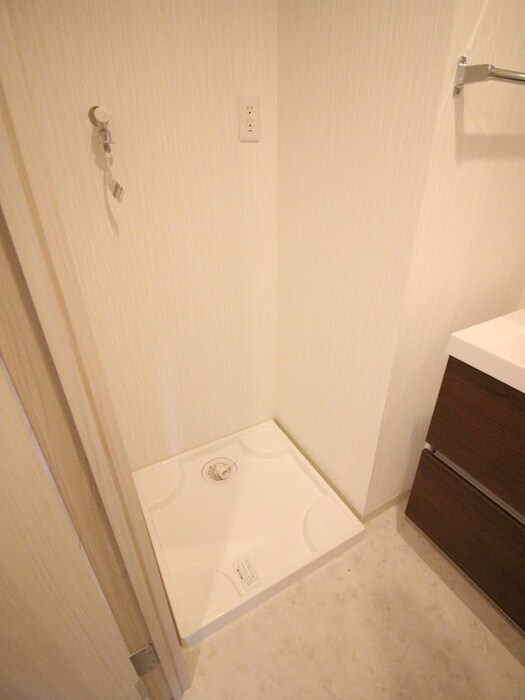 物件内観写真13　(洗濯機置場)