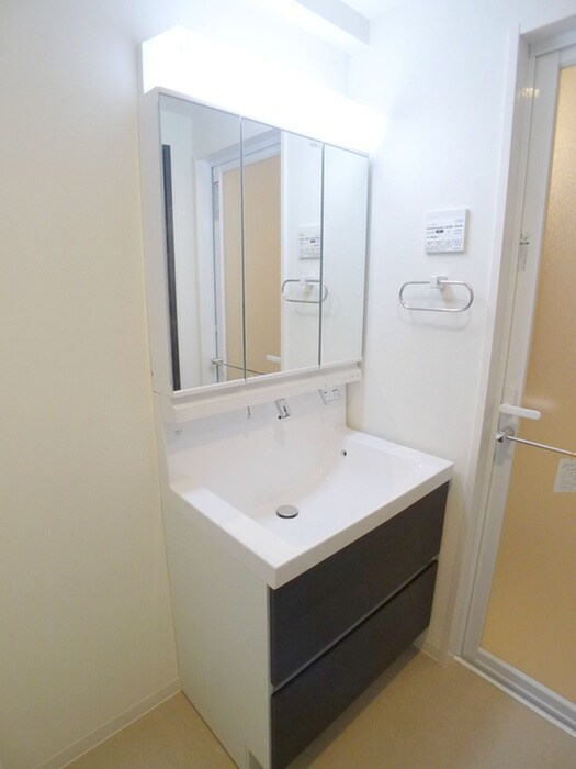 物件内観写真11　(洗面)