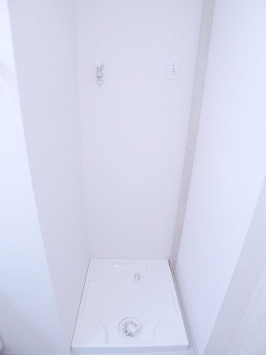 物件内観写真12　(洗濯機置場)