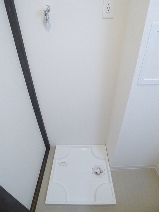 物件内観写真13　(洗濯機置場)