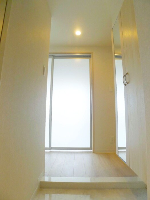 物件内観写真19　(玄関)