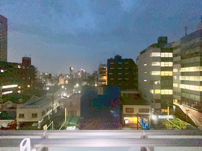 物件内観写真22　(室内からの展望)