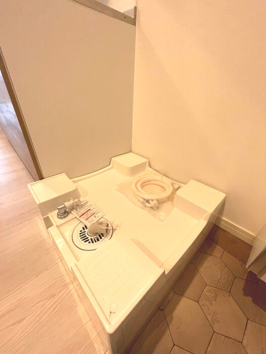 物件内観写真13　(洗濯機置場)