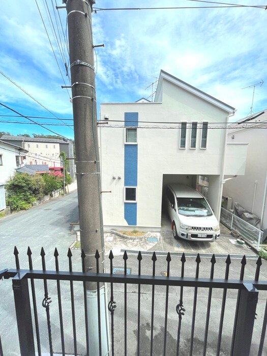 物件内観写真15　(室内からの展望)