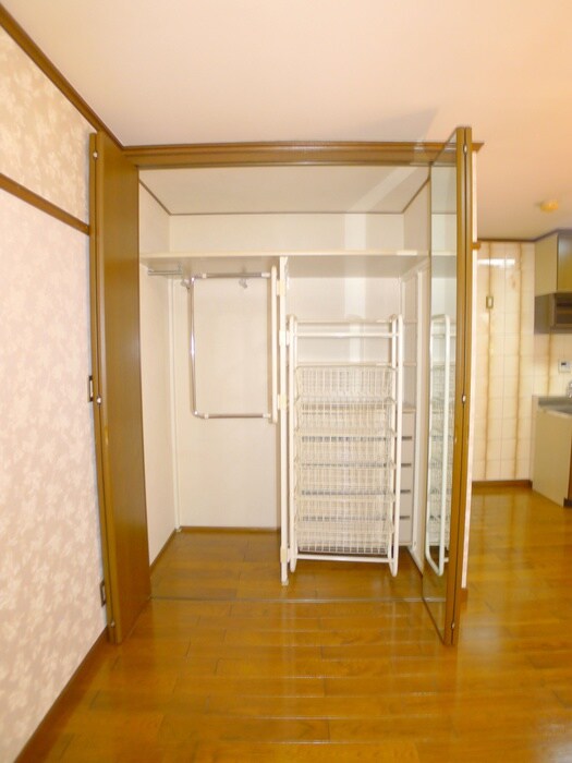 物件内観写真10　(収納)