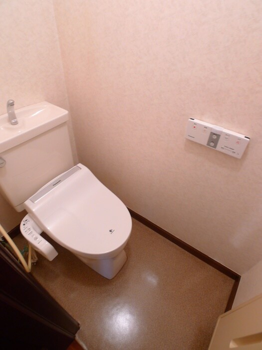 物件内観写真15　(トイレ)