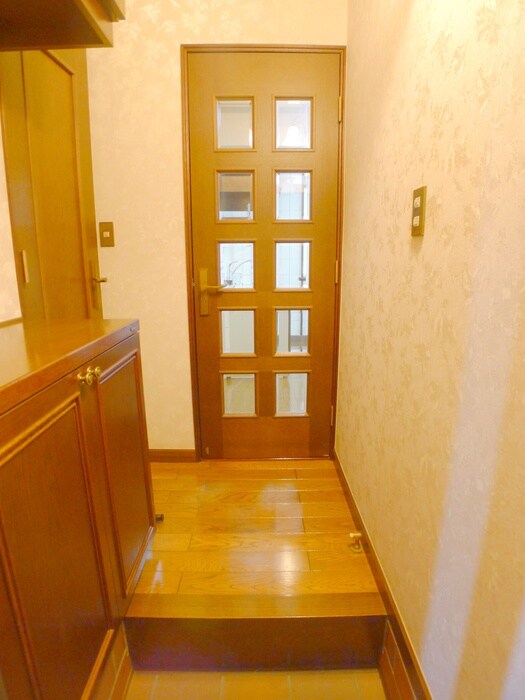 物件内観写真17　(玄関)