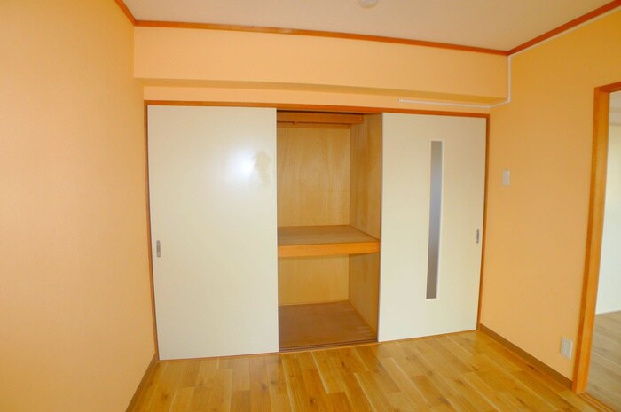 物件内観写真10　(居室)