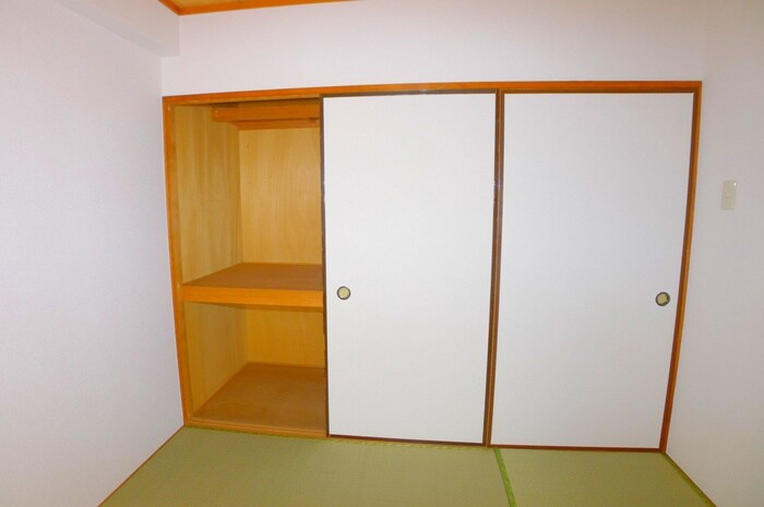 物件内観写真11　(収納)