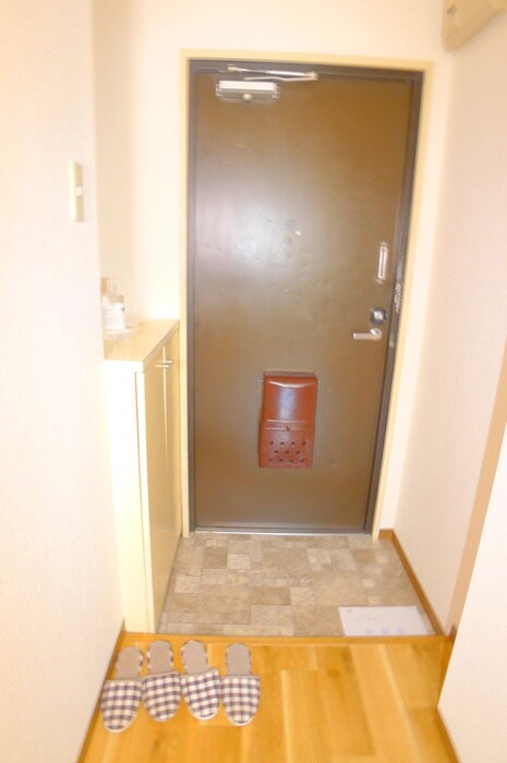 物件内観写真14　(玄関)