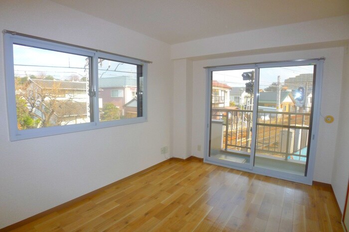 物件内観写真17　(室内からの展望)