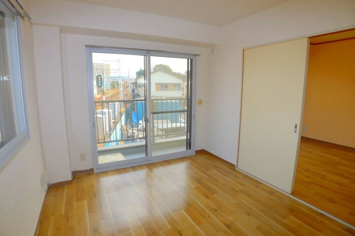 物件内観写真18　(居室)