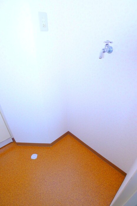 物件内観写真20　(洗濯機置場)