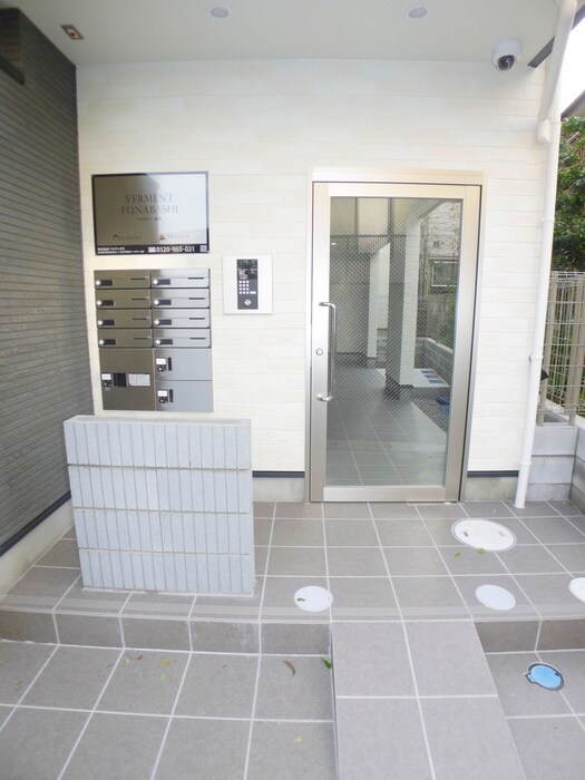 物件外観写真5　(エントランス部分)