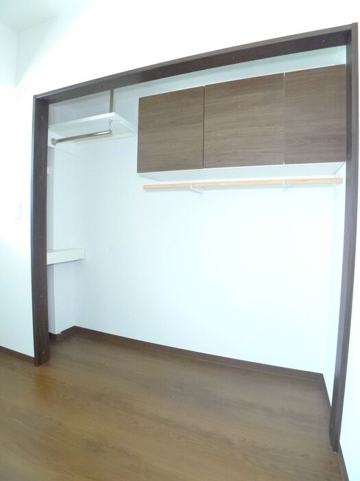 物件内観写真13　(収納)