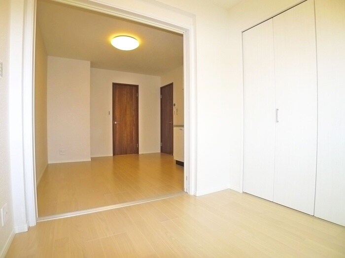 物件内観写真9　(居室)