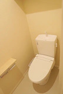 物件内観写真8　(トイレ)