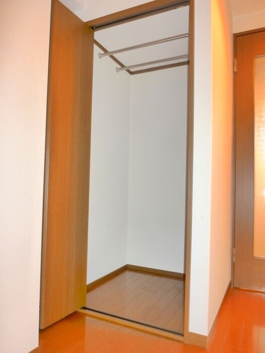 物件内観写真10　(収納)