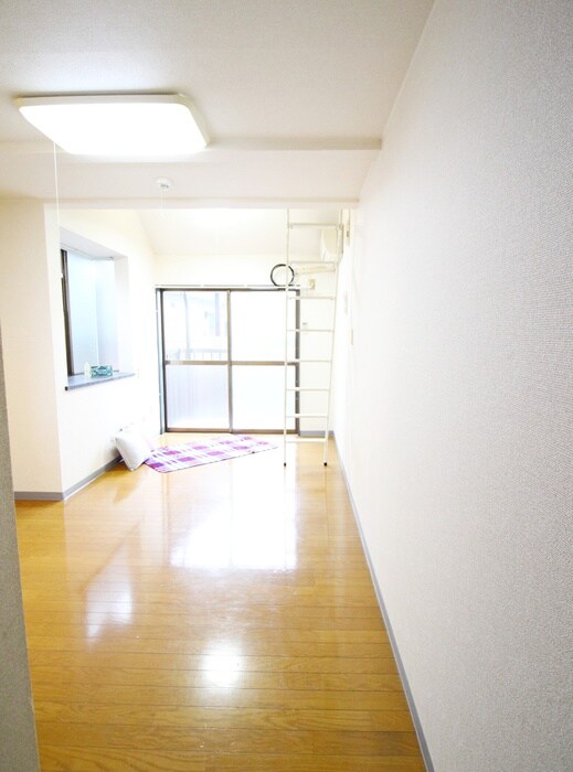 物件内観写真19　(廊下)