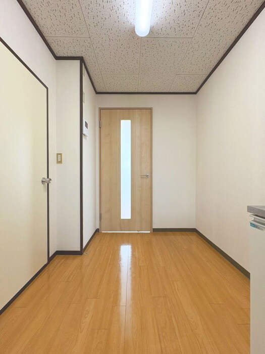 物件内観写真17　(廊下)