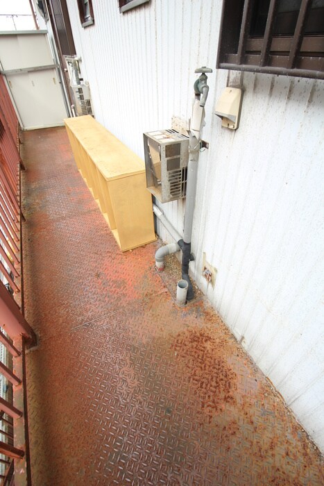 物件内観写真8　(洗濯機置場)