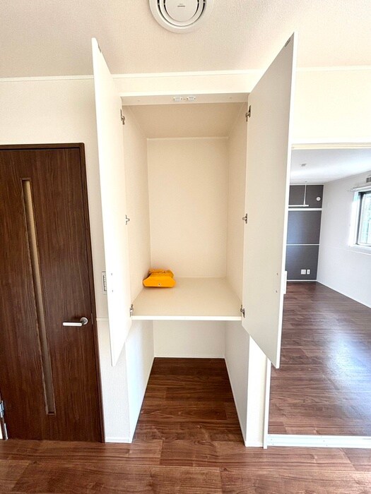 物件内観写真18　(収納)